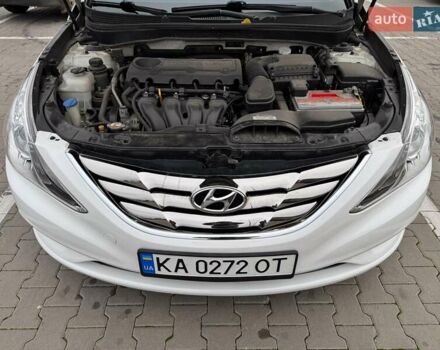 Белый Хендай Соната, объемом двигателя 2.36 л и пробегом 97 тыс. км за 13200 $, фото 17 на Automoto.ua
