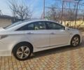 Белый Хендай Соната, объемом двигателя 2.4 л и пробегом 230 тыс. км за 10700 $, фото 1 на Automoto.ua