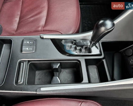 Белый Хендай Соната, объемом двигателя 2.36 л и пробегом 98 тыс. км за 12200 $, фото 12 на Automoto.ua