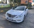 Білий Хендай Соната, об'ємом двигуна 2.36 л та пробігом 153 тис. км за 9990 $, фото 1 на Automoto.ua