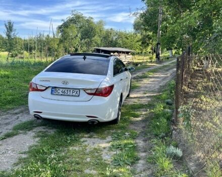 Белый Хендай Соната, объемом двигателя 2 л и пробегом 23 тыс. км за 7000 $, фото 2 на Automoto.ua