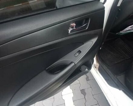 Белый Хендай Соната, объемом двигателя 2.36 л и пробегом 171 тыс. км за 8300 $, фото 9 на Automoto.ua