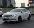 Белый Хендай Соната, объемом двигателя 2 л и пробегом 299 тыс. км за 6199 $, фото 1 на Automoto.ua