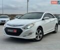 Білий Хендай Соната, об'ємом двигуна 2.4 л та пробігом 256 тис. км за 8440 $, фото 1 на Automoto.ua