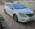 Белый Хендай Соната, объемом двигателя 2 л и пробегом 170 тыс. км за 9000 $, фото 1 на Automoto.ua