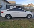 Белый Хендай Соната, объемом двигателя 2.4 л и пробегом 176 тыс. км за 8200 $, фото 1 на Automoto.ua