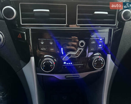 Білий Хендай Соната, об'ємом двигуна 2 л та пробігом 270 тис. км за 6500 $, фото 15 на Automoto.ua