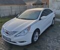 Белый Хендай Соната, объемом двигателя 2.4 л и пробегом 176 тыс. км за 8200 $, фото 1 на Automoto.ua