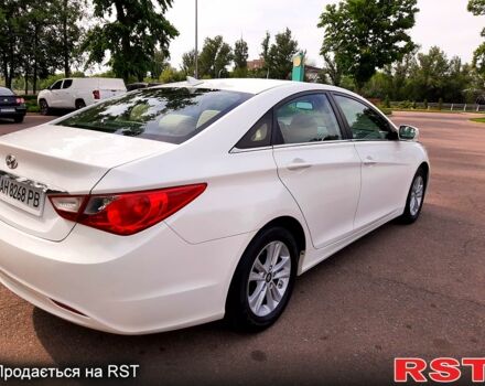 Білий Хендай Соната, об'ємом двигуна 2.4 л та пробігом 230 тис. км за 7000 $, фото 3 на Automoto.ua