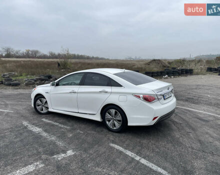 Белый Хендай Соната, объемом двигателя 2.36 л и пробегом 150 тыс. км за 9700 $, фото 9 на Automoto.ua