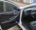 Белый Хендай Соната, объемом двигателя 2 л и пробегом 208 тыс. км за 8500 $, фото 10 на Automoto.ua