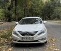 Белый Хендай Соната, объемом двигателя 2 л и пробегом 161 тыс. км за 7500 $, фото 1 на Automoto.ua