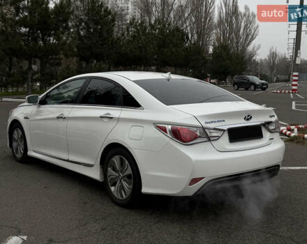 Белый Хендай Соната, объемом двигателя 2.36 л и пробегом 150 тыс. км за 10300 $, фото 14 на Automoto.ua