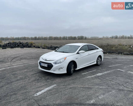 Белый Хендай Соната, объемом двигателя 2.36 л и пробегом 150 тыс. км за 9700 $, фото 11 на Automoto.ua