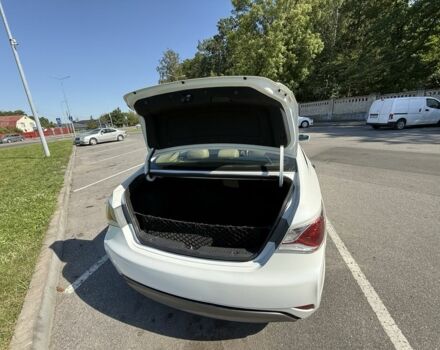 Белый Хендай Соната, объемом двигателя 2.4 л и пробегом 368 тыс. км за 7900 $, фото 10 на Automoto.ua