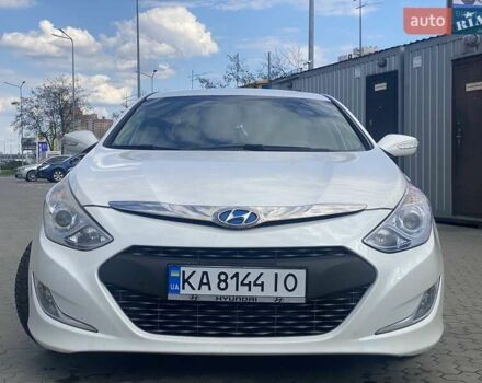 Хендай Соната 2013 в Киеве на Automoto.ua Белый Хендай Соната, объемом двигателя 2.4 л и пробегом 248 тыс. км за 10150 $, фото 7 на Automoto.ua