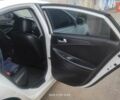 Белый Хендай Соната, объемом двигателя 2 л и пробегом 208 тыс. км за 8500 $, фото 6 на Automoto.ua