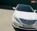 Белый Хендай Соната, объемом двигателя 2 л и пробегом 315 тыс. км за 7900 $, фото 1 на Automoto.ua