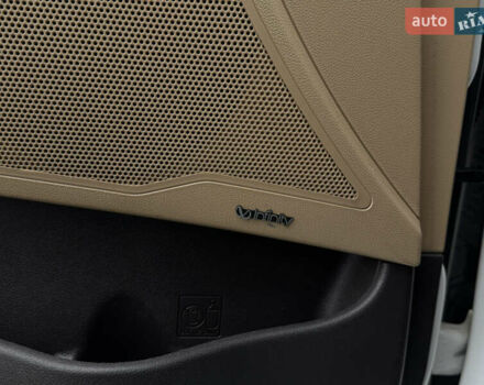 Белый Хендай Соната, объемом двигателя 2.36 л и пробегом 150 тыс. км за 10300 $, фото 20 на Automoto.ua