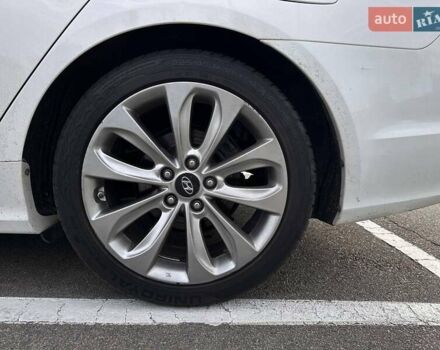 Белый Хендай Соната, объемом двигателя 2.36 л и пробегом 153 тыс. км за 9200 $, фото 10 на Automoto.ua