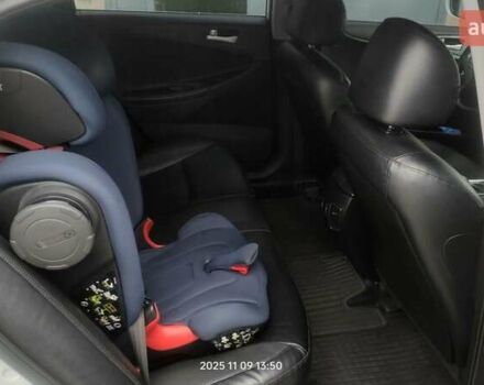 Белый Хендай Соната, объемом двигателя 2 л и пробегом 208 тыс. км за 8500 $, фото 7 на Automoto.ua