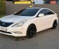 Белый Хендай Соната, объемом двигателя 2 л и пробегом 301 тыс. км за 9200 $, фото 1 на Automoto.ua