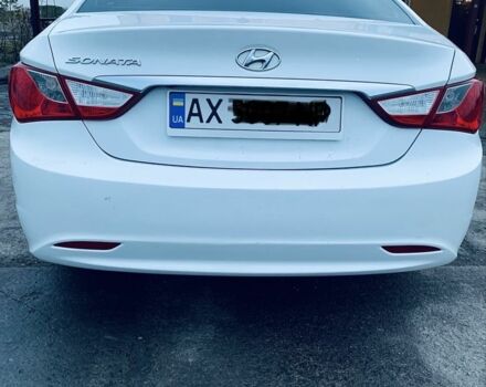 Белый Хендай Соната, объемом двигателя 2.4 л и пробегом 160 тыс. км за 9500 $, фото 2 на Automoto.ua