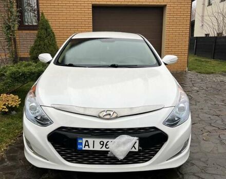 Белый Хендай Соната, объемом двигателя 2.36 л и пробегом 209 тыс. км за 10800 $, фото 1 на Automoto.ua