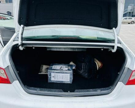 Белый Хендай Соната, объемом двигателя 2.4 л и пробегом 168 тыс. км за 7000 $, фото 5 на Automoto.ua