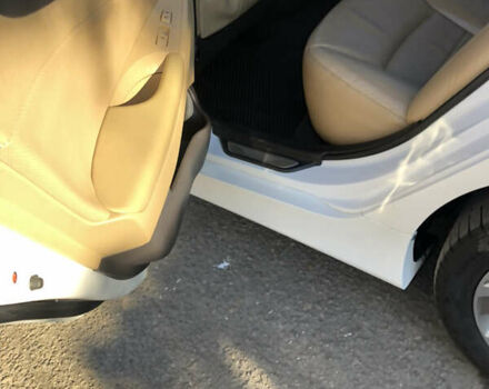Білий Хендай Соната, об'ємом двигуна 2.4 л та пробігом 170 тис. км за 10501 $, фото 9 на Automoto.ua