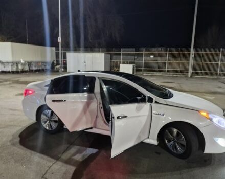 Білий Хендай Соната, об'ємом двигуна 2 л та пробігом 120 тис. км за 11600 $, фото 7 на Automoto.ua