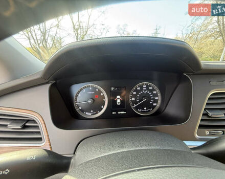 Білий Хендай Соната, об'ємом двигуна 2.36 л та пробігом 132 тис. км за 12000 $, фото 23 на Automoto.ua