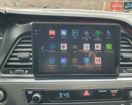 Белый Хендай Соната, объемом двигателя 2.36 л и пробегом 235 тыс. км за 11000 $, фото 18 на Automoto.ua