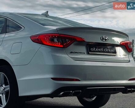 Белый Хендай Соната, объемом двигателя 2 л и пробегом 135 тыс. км за 11799 $, фото 7 на Automoto.ua