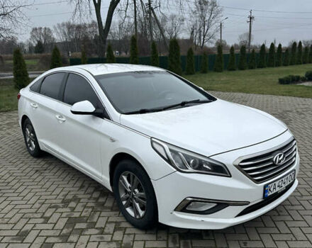 Белый Хендай Соната, объемом двигателя 2 л и пробегом 280 тыс. км за 9999 $, фото 2 на Automoto.ua