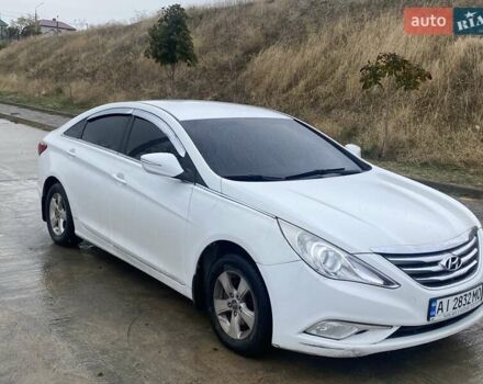 Белый Хендай Соната, объемом двигателя 2 л и пробегом 228 тыс. км за 7600 $, фото 15 на Automoto.ua