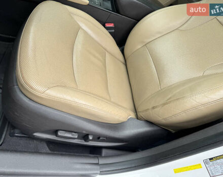 Білий Хендай Соната, об'ємом двигуна 2.36 л та пробігом 212 тис. км за 9990 $, фото 19 на Automoto.ua