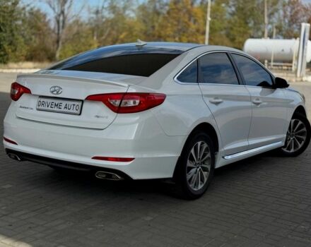 Белый Хендай Соната, объемом двигателя 2.4 л и пробегом 160 тыс. км за 9599 $, фото 4 на Automoto.ua