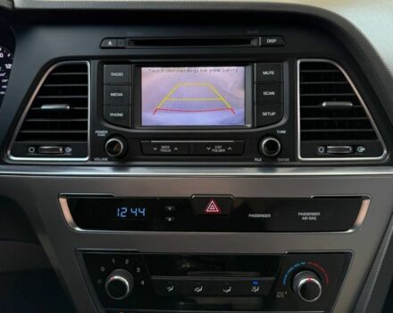 Белый Хендай Соната, объемом двигателя 2.4 л и пробегом 160 тыс. км за 9599 $, фото 22 на Automoto.ua