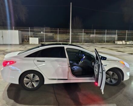 Білий Хендай Соната, об'ємом двигуна 2 л та пробігом 120 тис. км за 11600 $, фото 6 на Automoto.ua