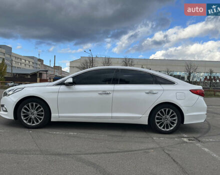 Білий Хендай Соната, об'ємом двигуна 2 л та пробігом 176 тис. км за 12500 $, фото 1 на Automoto.ua