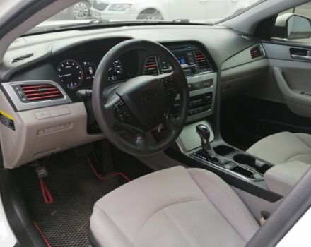 Білий Хендай Соната, об'ємом двигуна 2.4 л та пробігом 117 тис. км за 7500 $, фото 5 на Automoto.ua