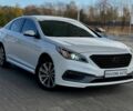 Белый Хендай Соната, объемом двигателя 2.4 л и пробегом 160 тыс. км за 9599 $, фото 2 на Automoto.ua
