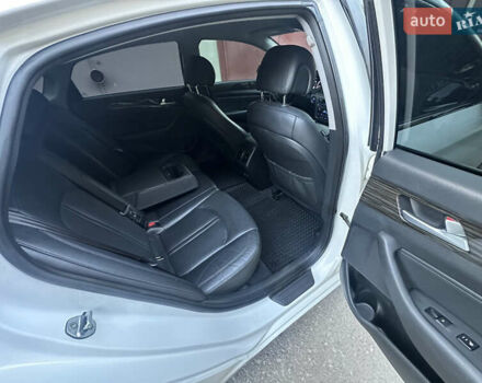 Білий Хендай Соната, об'ємом двигуна 2 л та пробігом 262 тис. км за 12700 $, фото 10 на Automoto.ua
