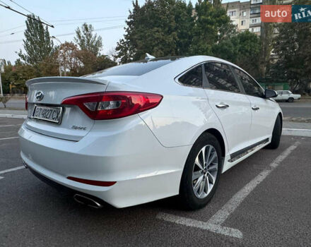 Білий Хендай Соната, об'ємом двигуна 2.4 л та пробігом 115 тис. км за 11000 $, фото 3 на Automoto.ua