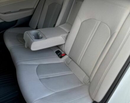 Белый Хендай Соната, объемом двигателя 2.4 л и пробегом 160 тыс. км за 9599 $, фото 12 на Automoto.ua