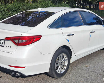 Білий Хендай Соната, об'ємом двигуна 2 л та пробігом 188 тис. км за 13300 $, фото 10 на Automoto.ua