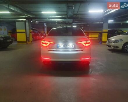 Белый Хендай Соната, объемом двигателя 2.36 л и пробегом 235 тыс. км за 11000 $, фото 27 на Automoto.ua