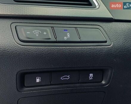 Белый Хендай Соната, объемом двигателя 2 л и пробегом 135 тыс. км за 11799 $, фото 19 на Automoto.ua