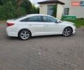 Белый Хендай Соната, объемом двигателя 2 л и пробегом 245 тыс. км за 9200 $, фото 1 на Automoto.ua
